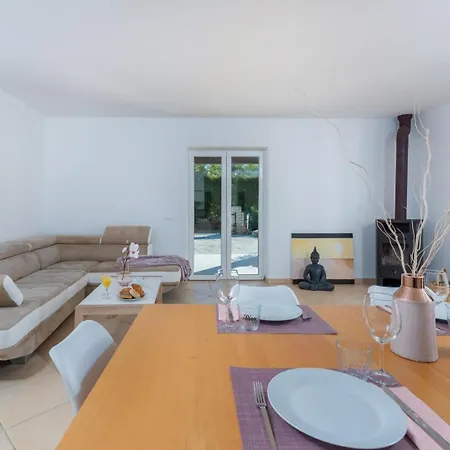 Mali Raj Villa